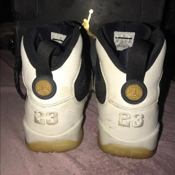 Air Jordan 9 Retro - Picture 2 of 5